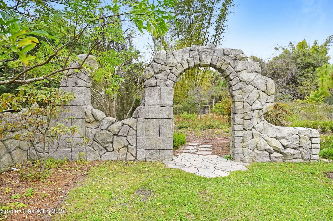 Photo of 1335 Rockledge Drive