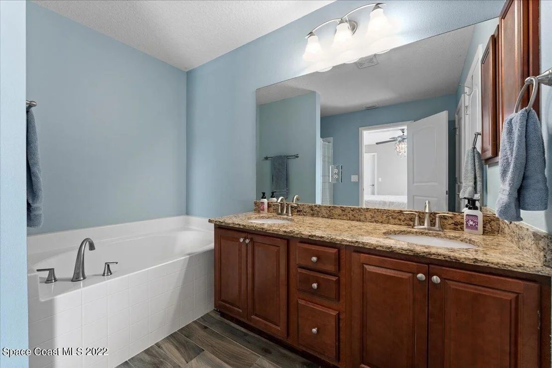 Photo of 1557 Alaqua Way