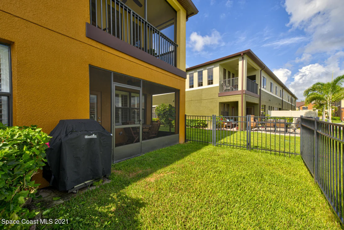Photo of Unit 101 at 1340 Lara Circle