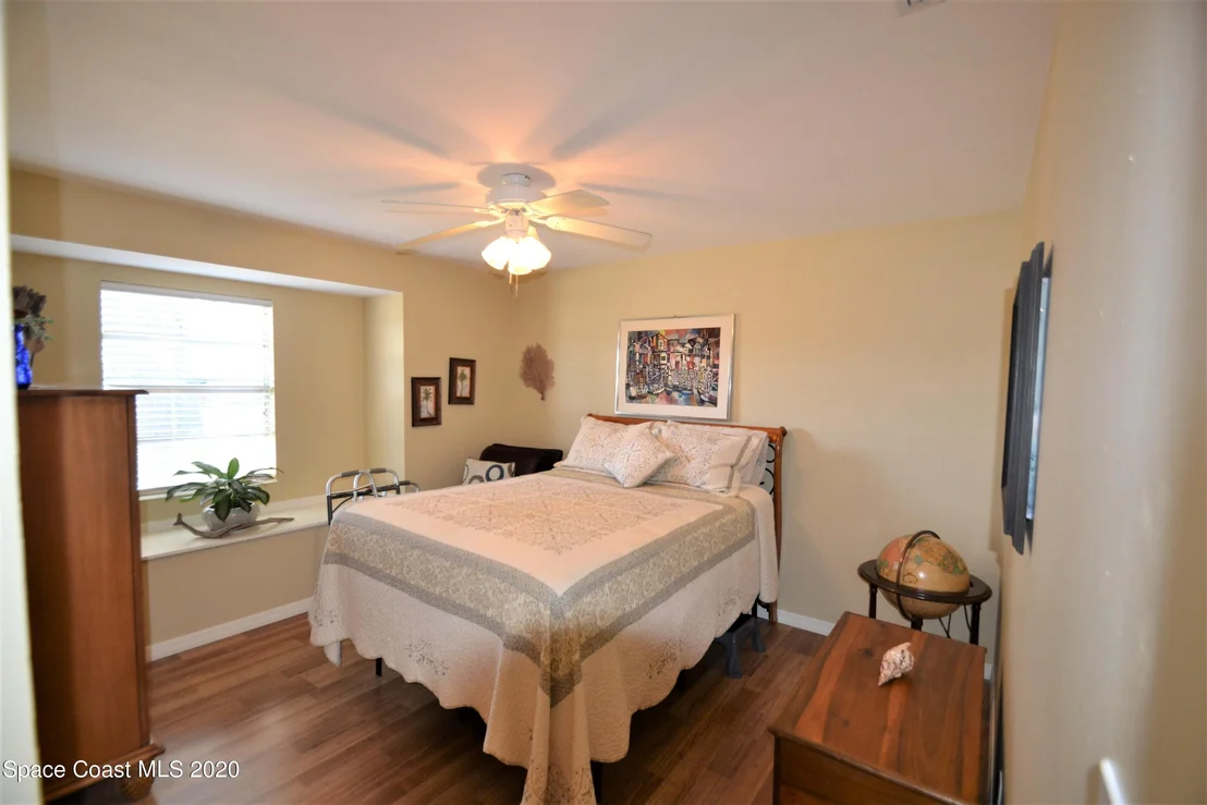 Photo of 981 Bacon Circle NE