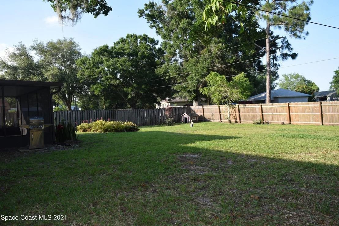 Photo of 1111 Grapefruit Road SE
