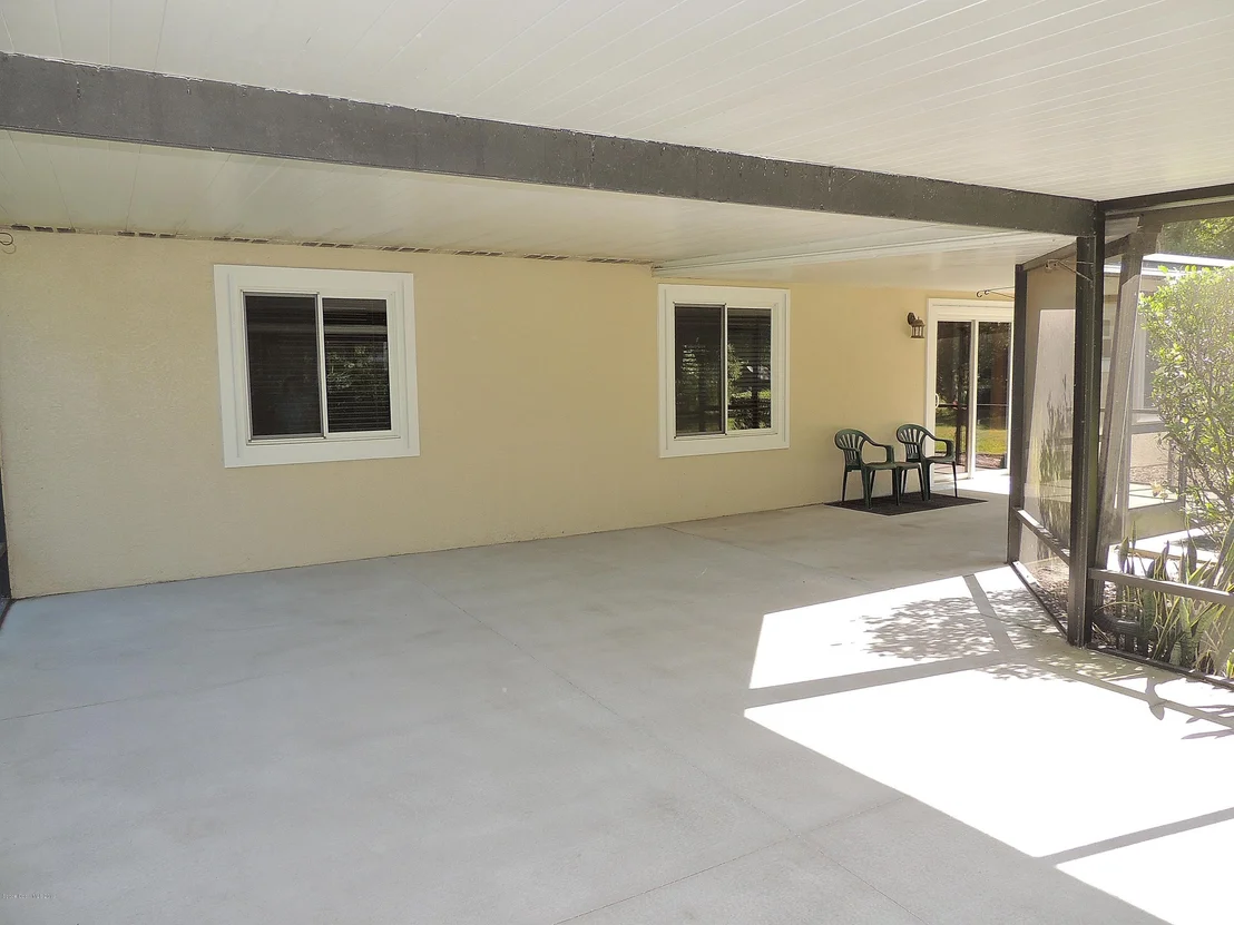 Photo of 1801 Laurel Oak Drive N