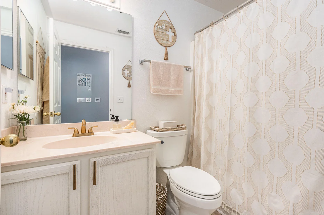 Photo of 1167 White Oak Circle