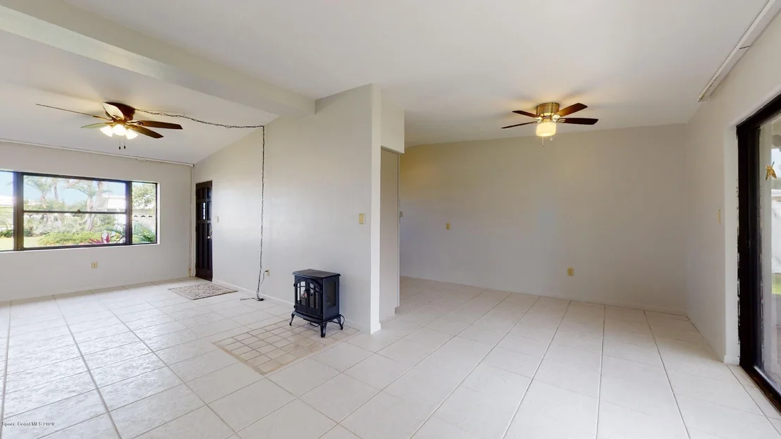 Photo of 363 Angelo Lane