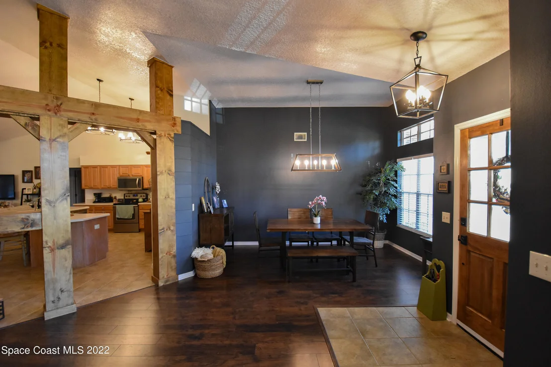Photo of 2485 Bent Pine Street