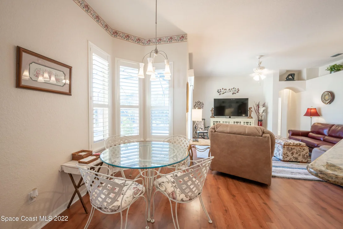 Photo of 697 Carriage Hill Road