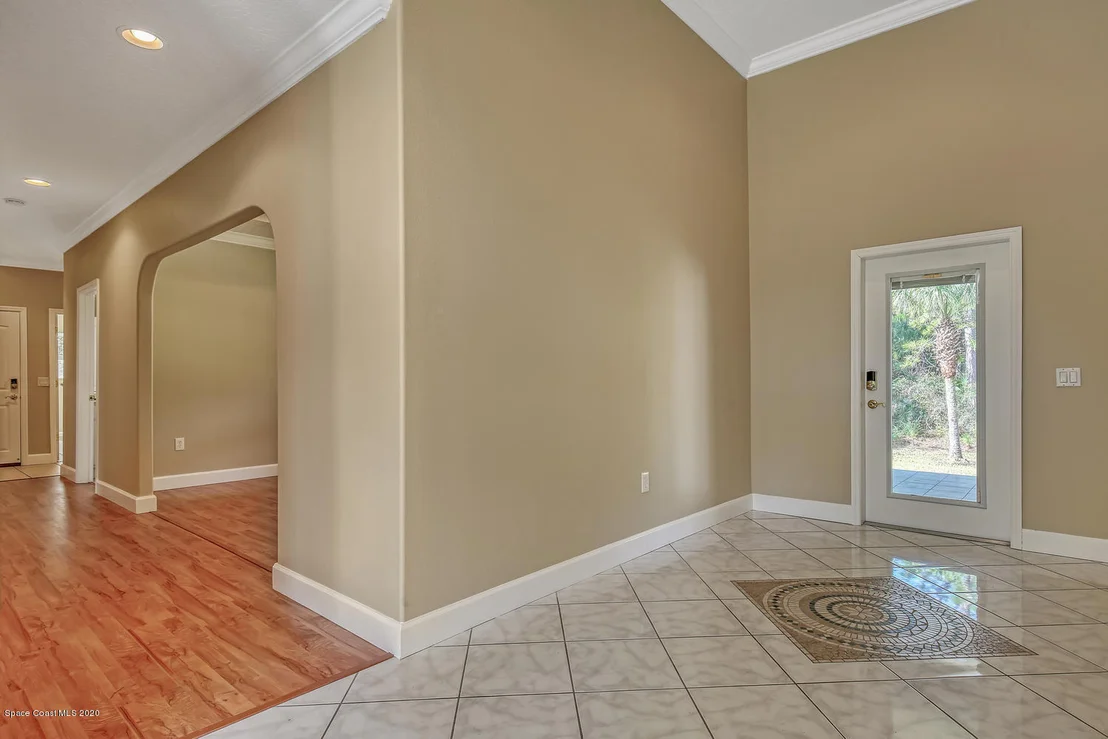 Photo of 1290 Adamson Road