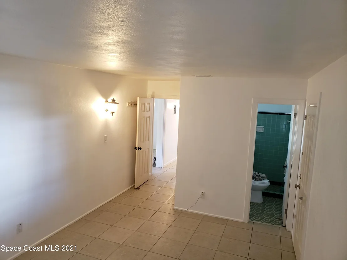 Photo of 1050 Myrtle Lane