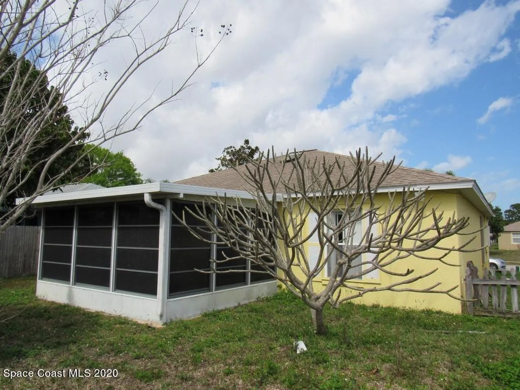 Photo of 942 Bimini Avenue