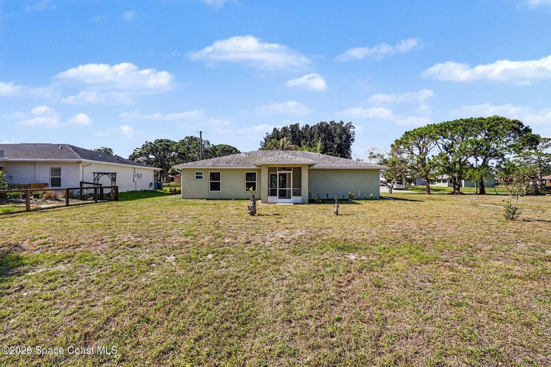 Photo of 1188 Ver Circle NE