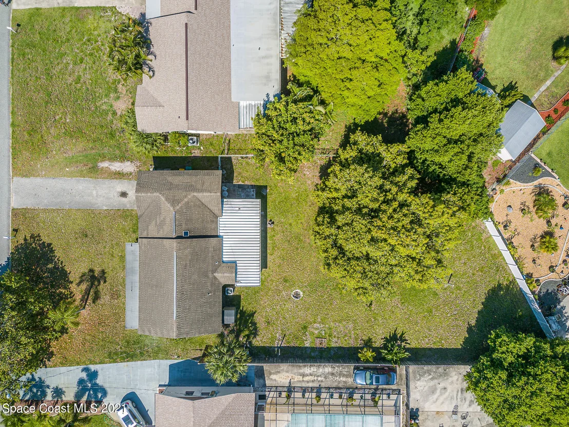 Photo of 570 Loveridge Drive