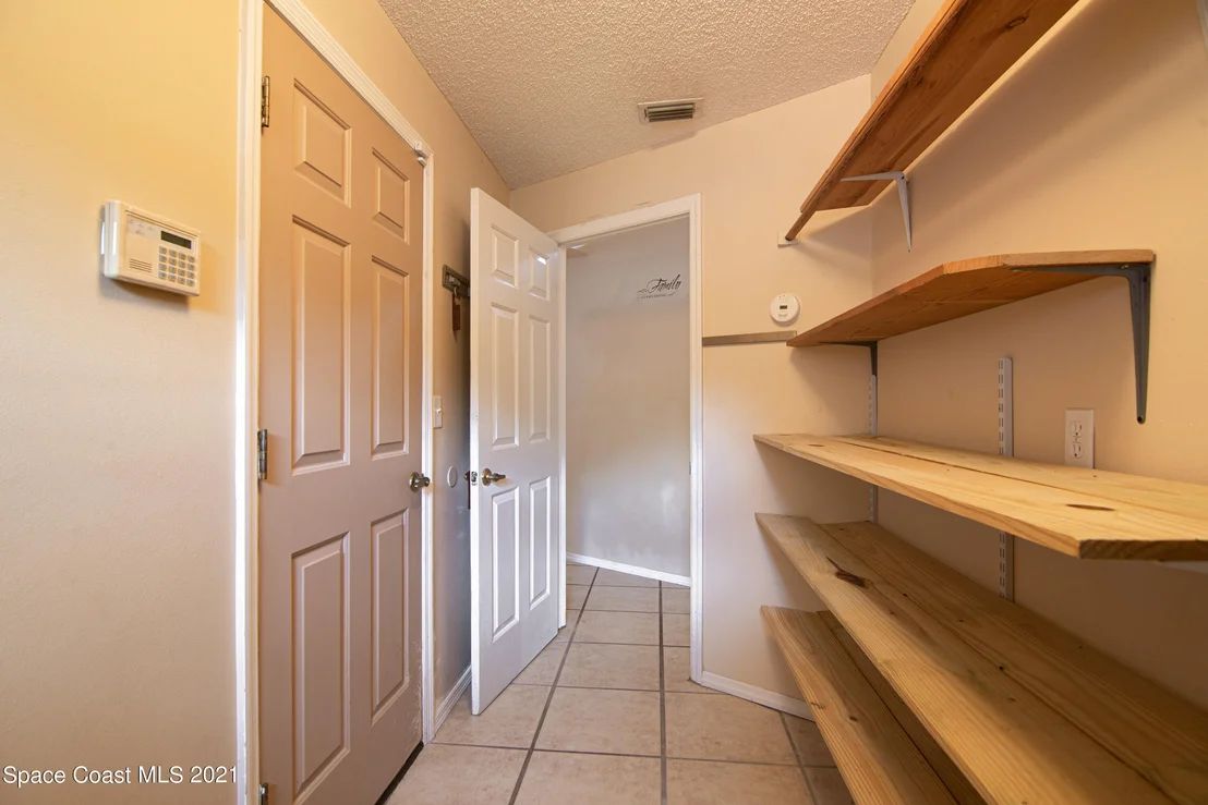 Photo of 928 Osprey Lane