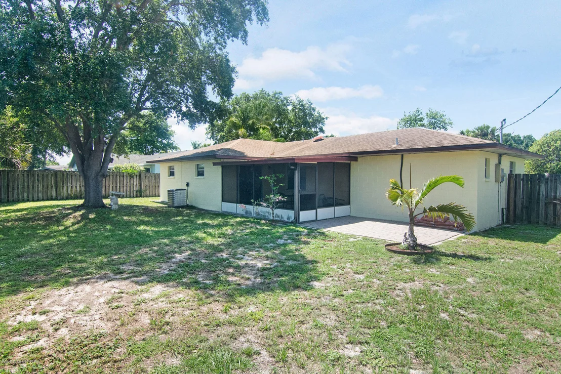 Photo of 1546 Spruce Road