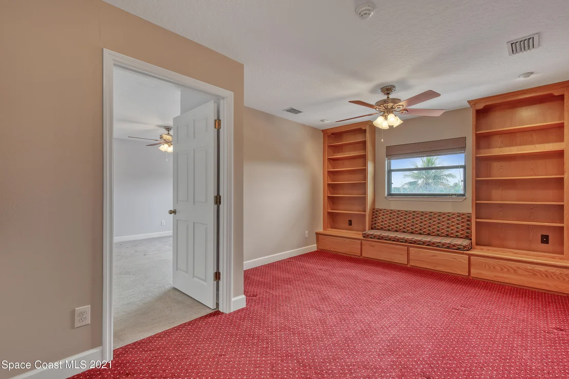 Photo of 457 Cardinal Drive