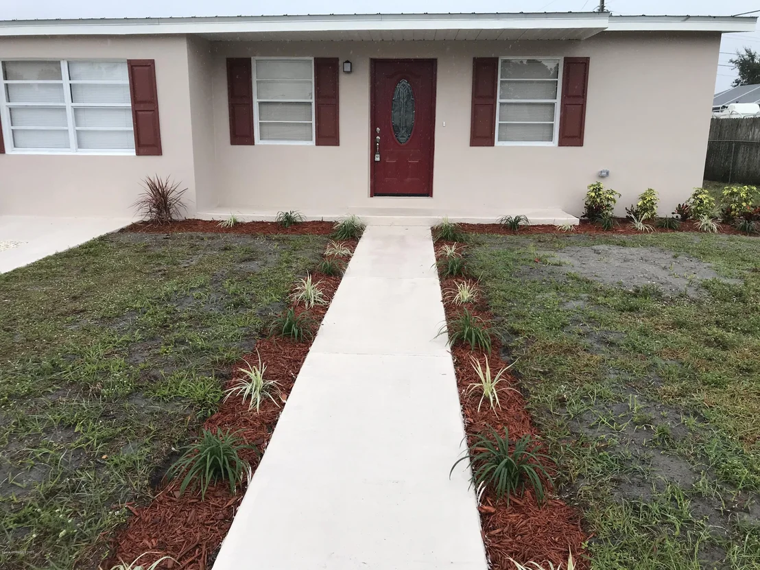 Photo of 3201 Ideal Avenue NE