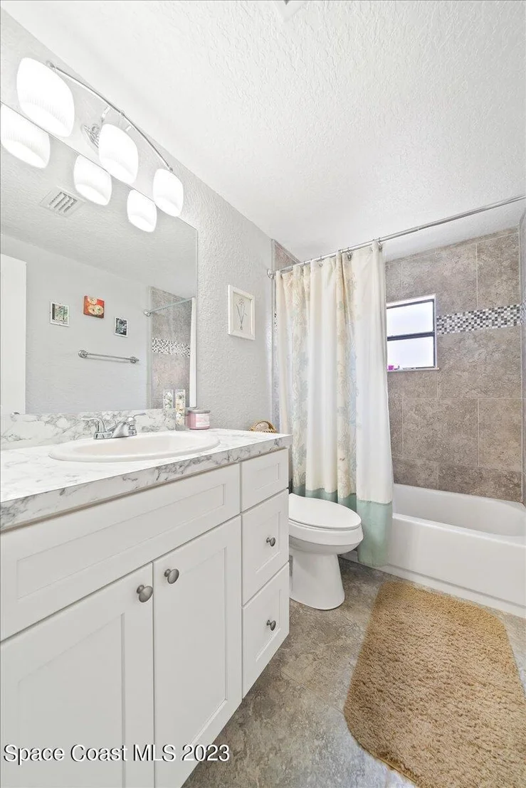 Photo of 1236 Sunwood Drive