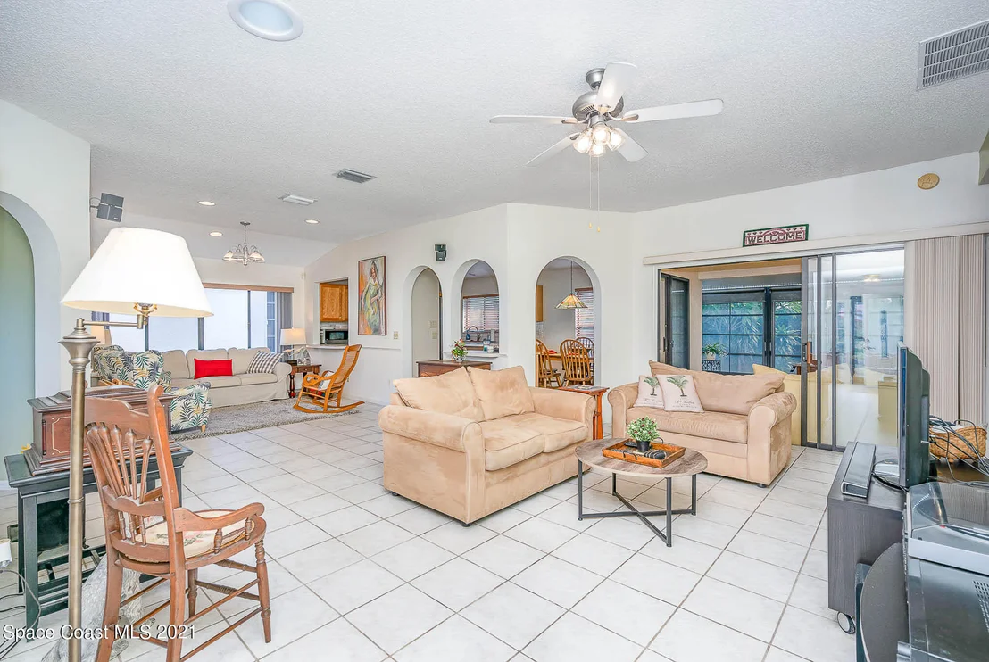 Photo of 1429 Bronco Drive