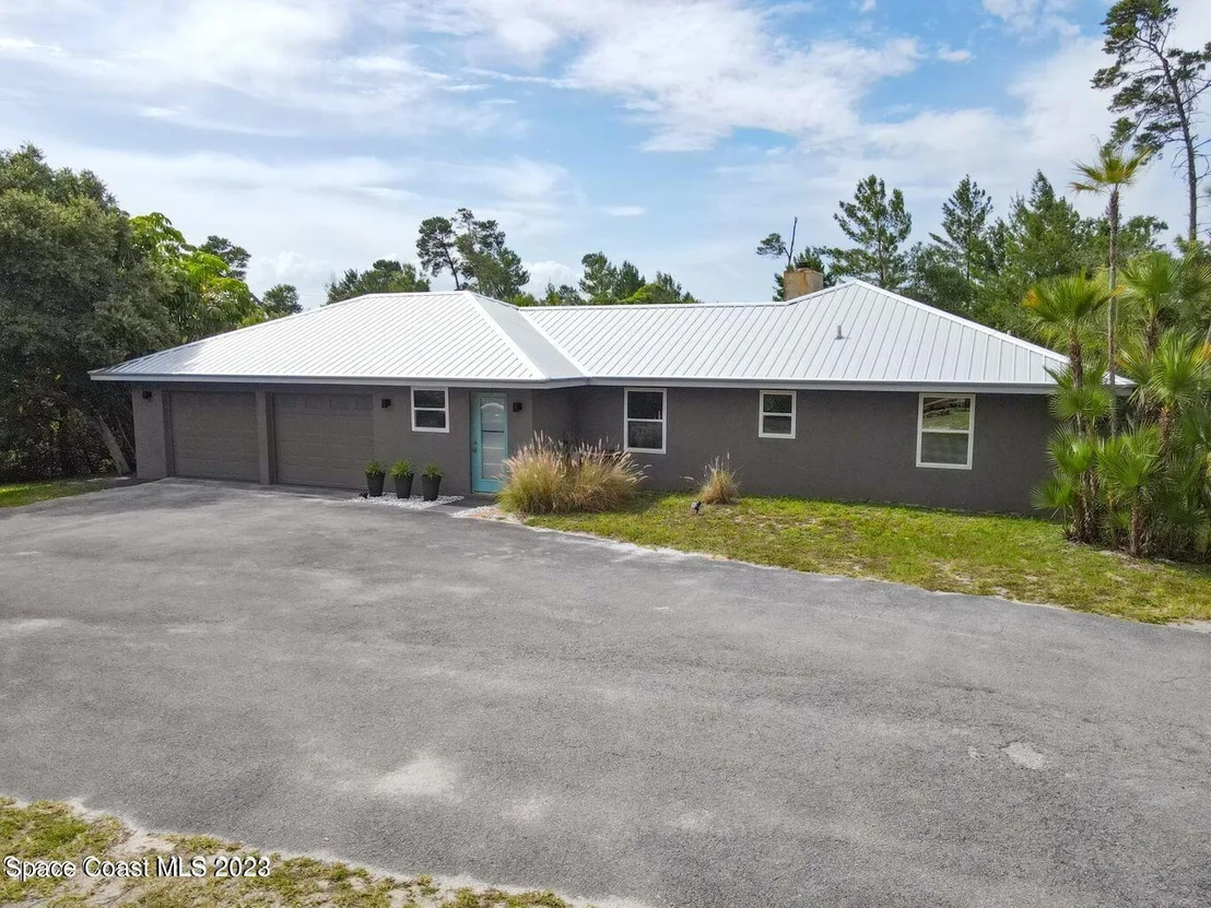 Photo of 1420 War Eagle Boulevard