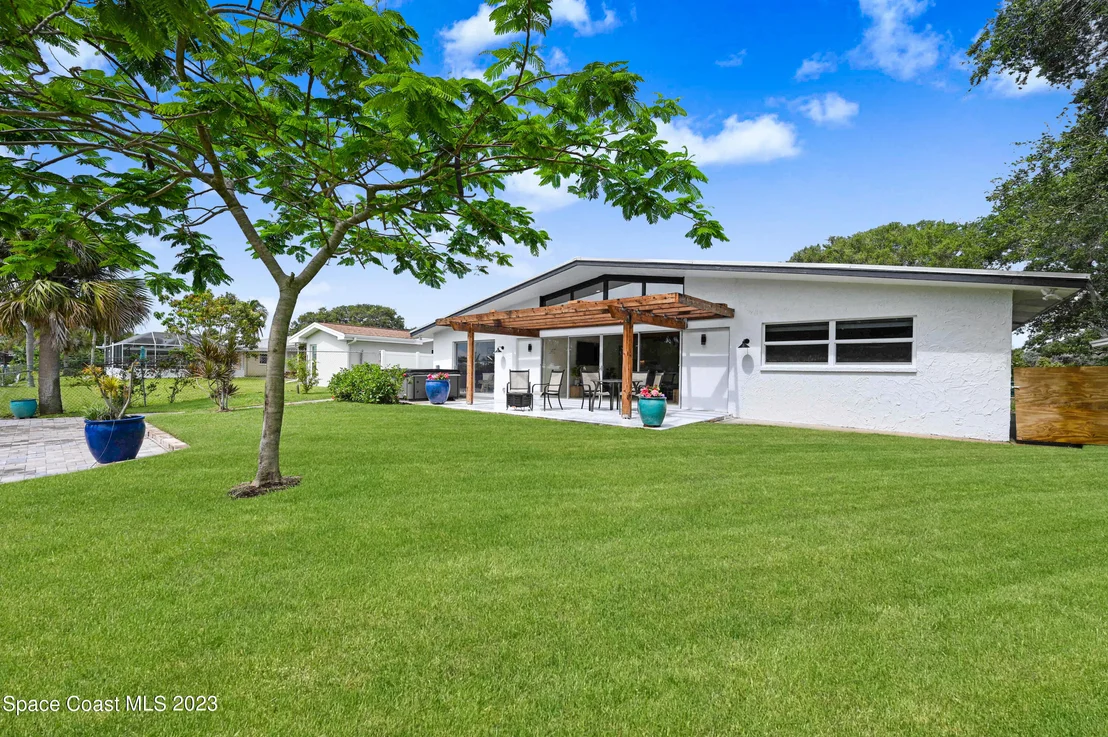 Photo of 30 Westview Lane