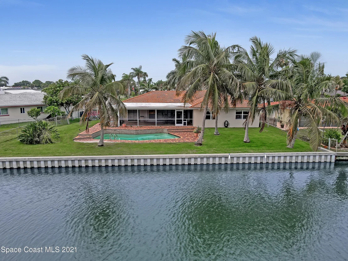 Photo of 375 Dorset Drive