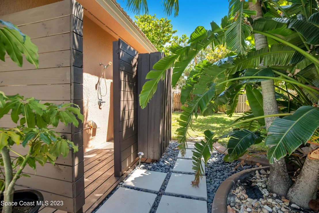 Photo of 373 Flanders Drive