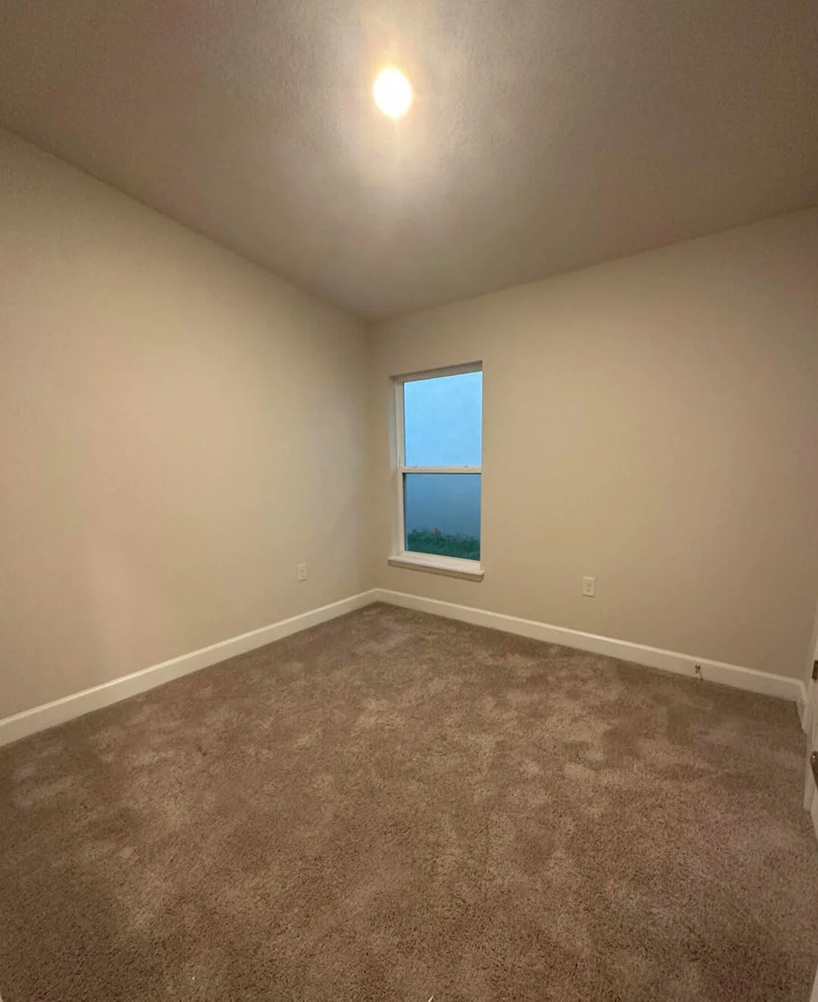 Photo of 1079 Grantham Lane