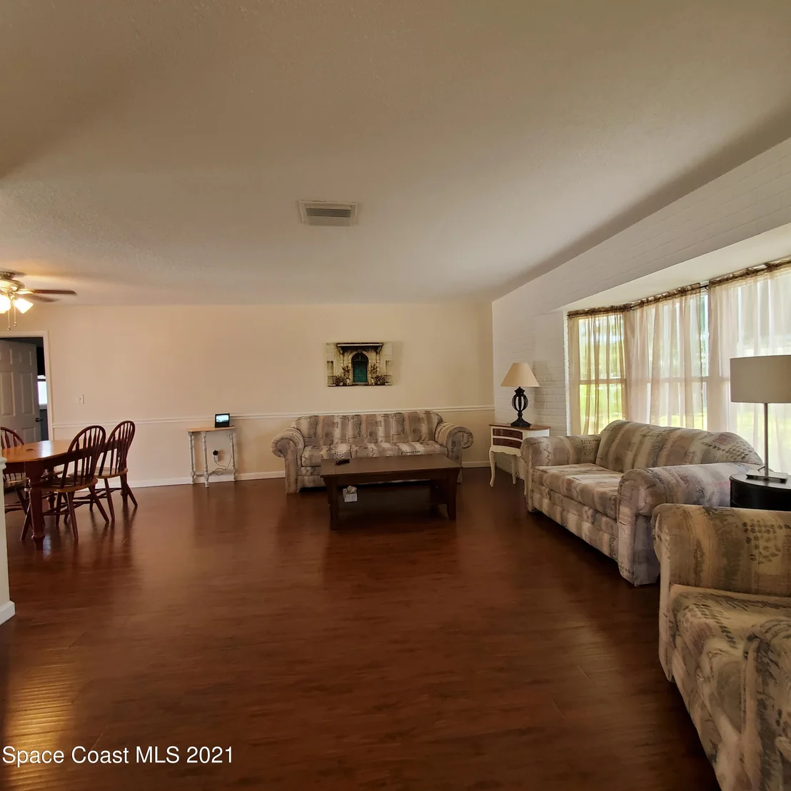 Photo of 954 Brett Circle