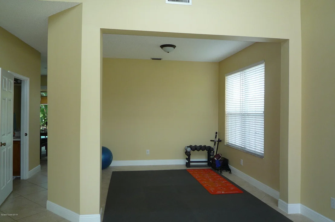 Photo of 1400 Hill Avenue