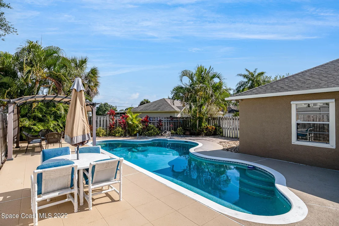 Photo of 4250 Silver Lake Drive