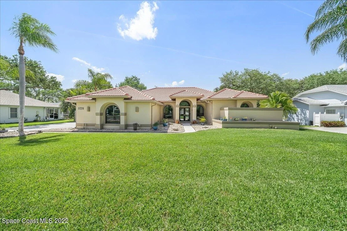 Photo of 4620 Canard Road