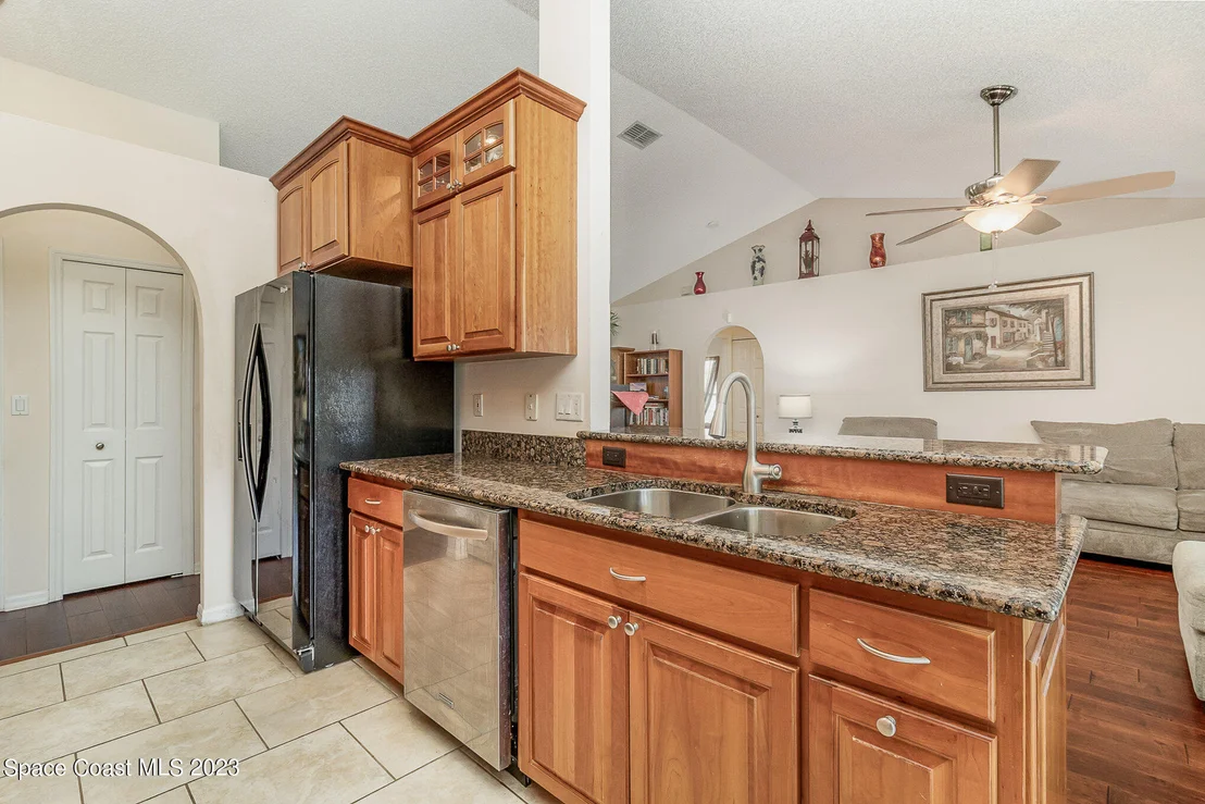 Photo of 1202 Meadow Lake Road