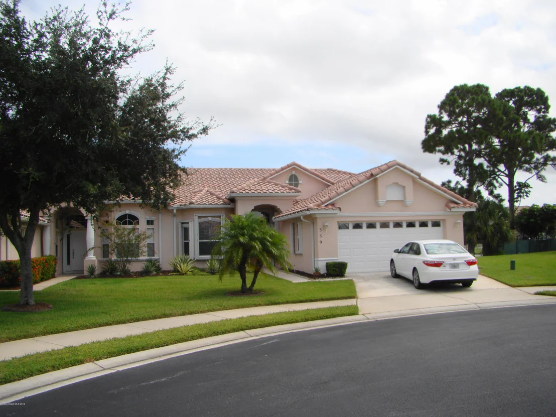 Photo of 359 Renaissance Avenue