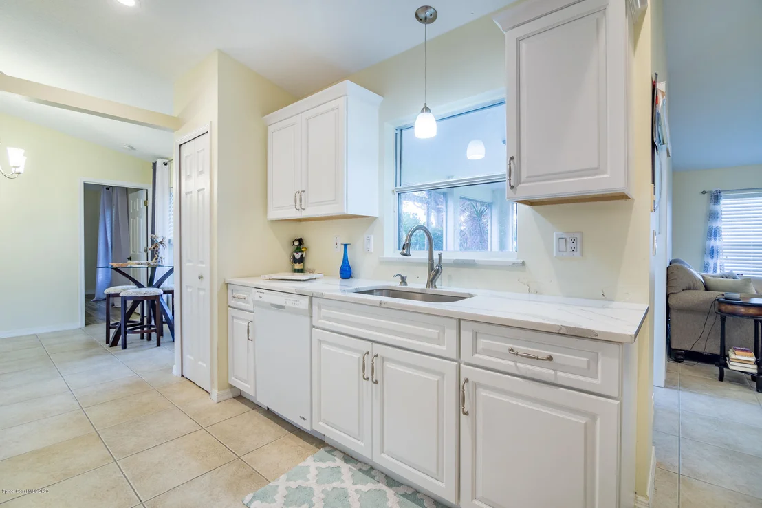 Photo of 217 Oak Lake Road