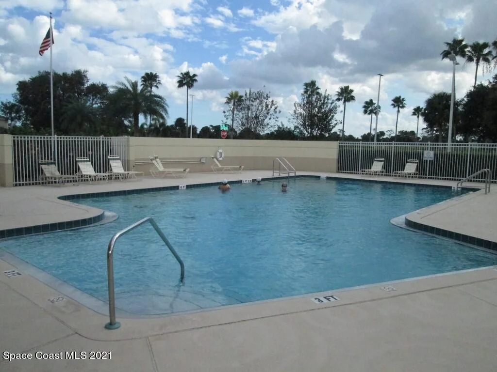 Photo of 1965 Golf Vista Boulevard