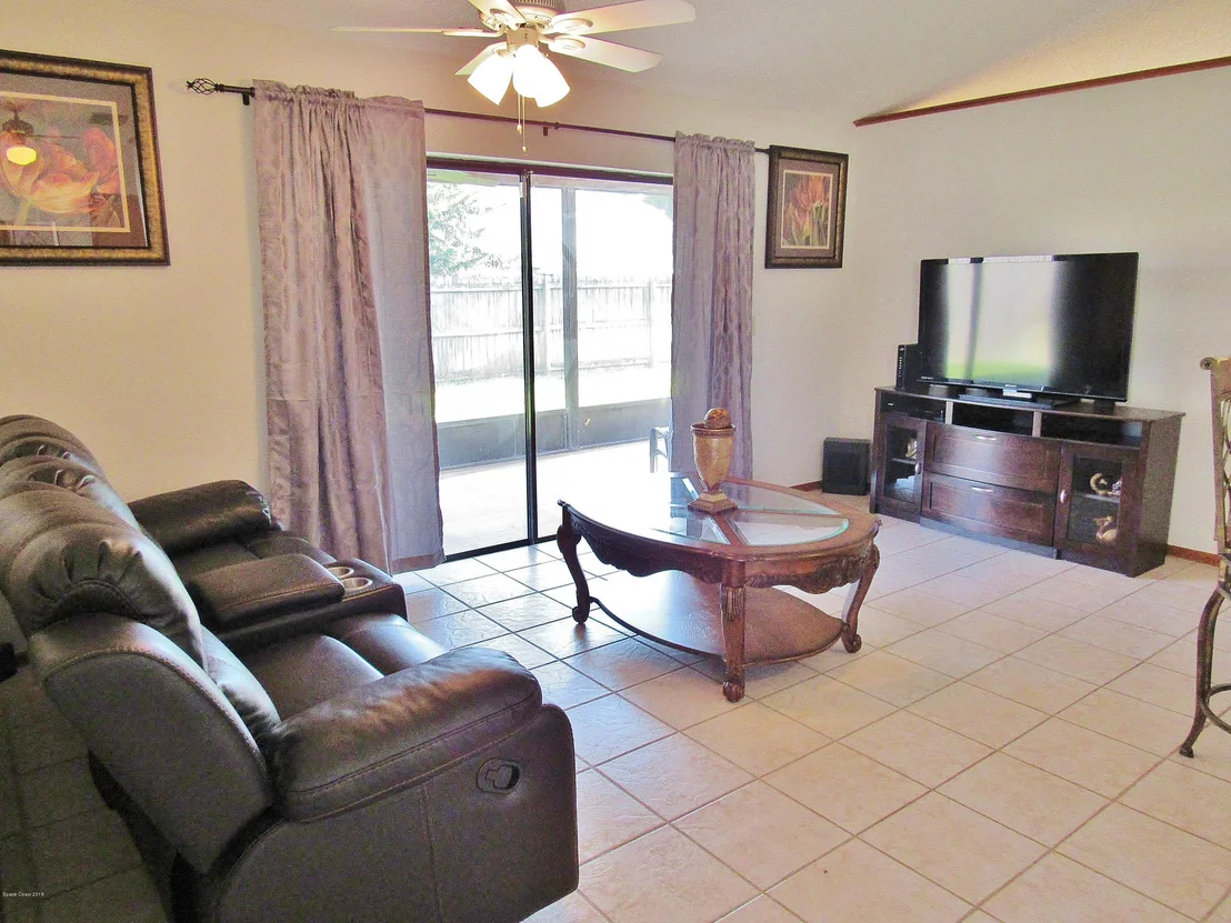 Photo of 894 Yorktowne Drive
