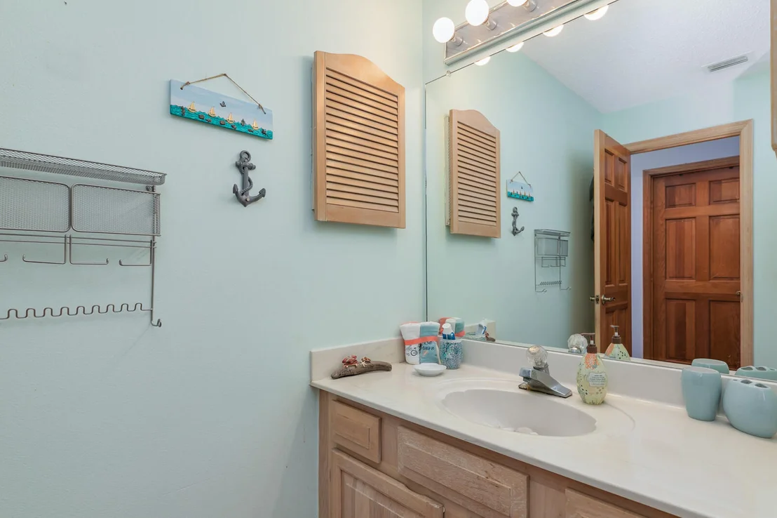 Photo of 654 Hummingbird Drive