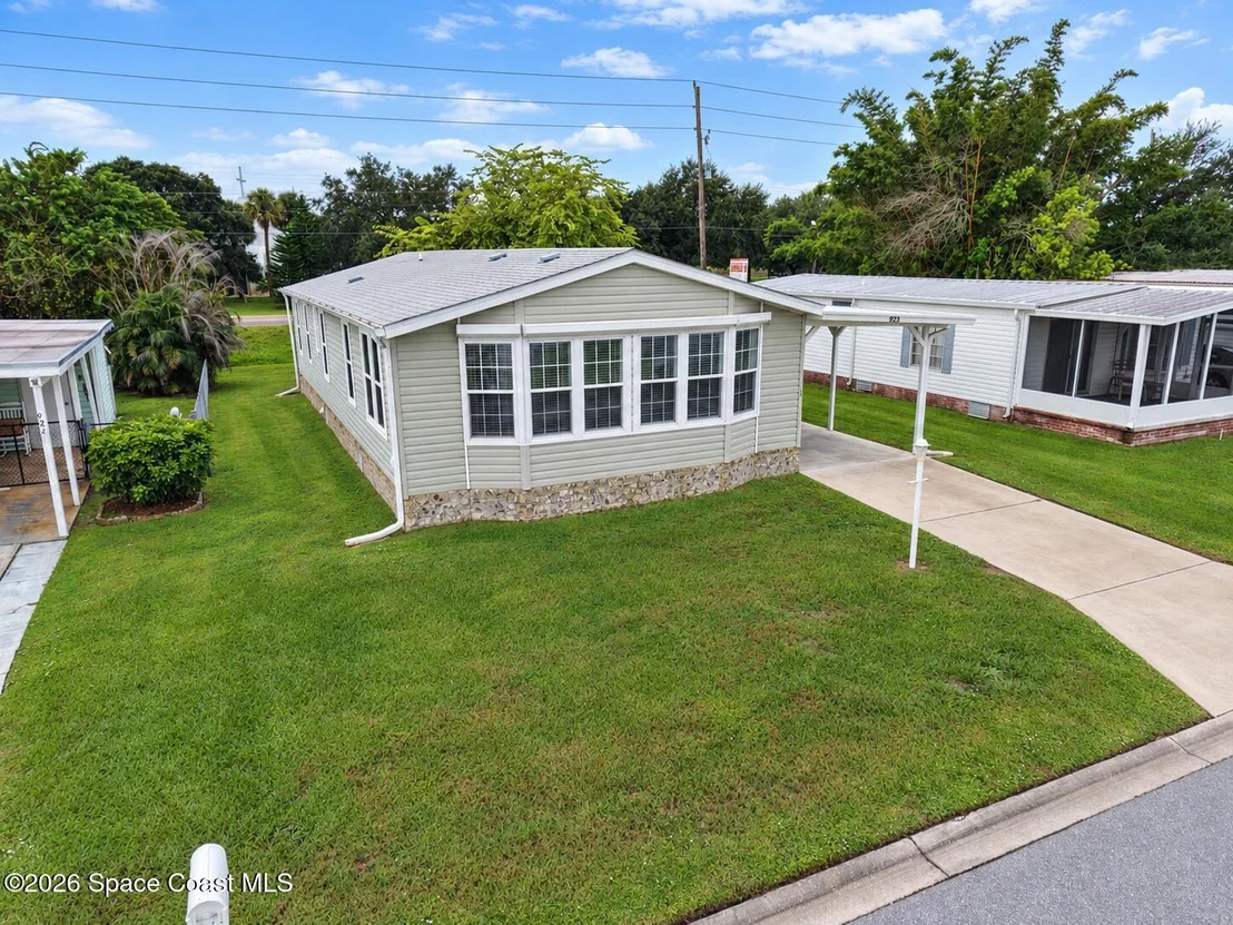 Photo of 923 Vireo Drive