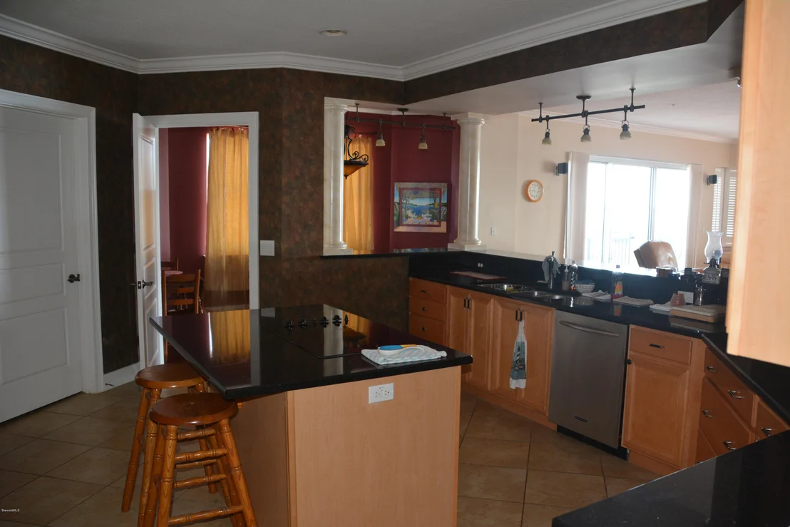 Photo of Unit 801 at 21 Riverside Drive