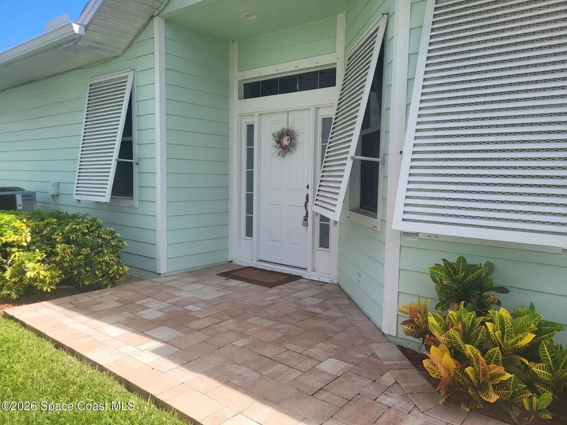 Photo of 1177 Eleuthera Drive NE