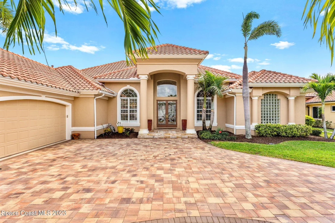 Photo of 325 Normandy Drive
