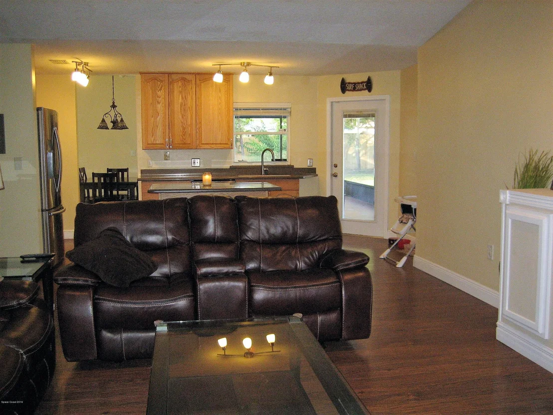Photo of 1185 Sunnybrook Lane
