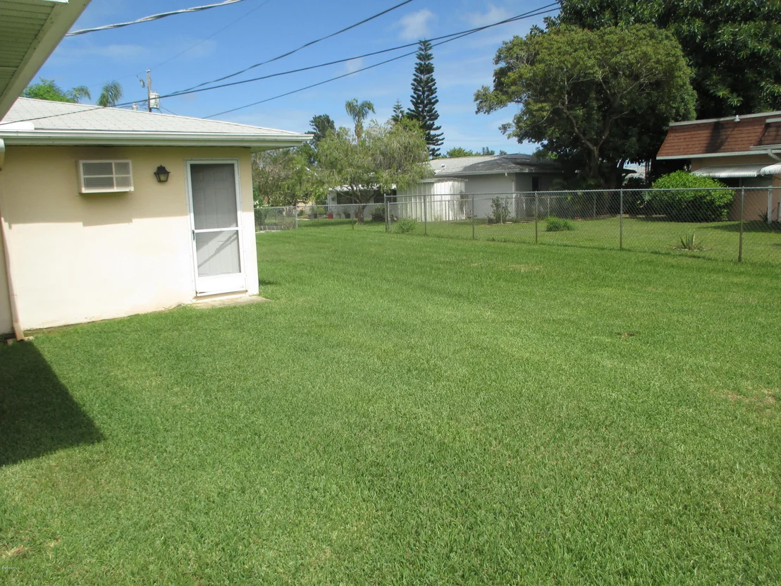 Photo of 711 NE Cobblestone Lane