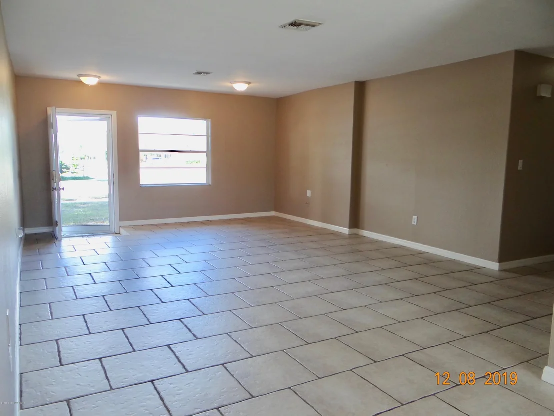 Photo of 799 Burman Lane NE