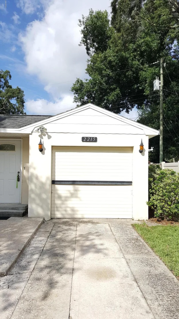 Photo of 2215 Clairemont Drive