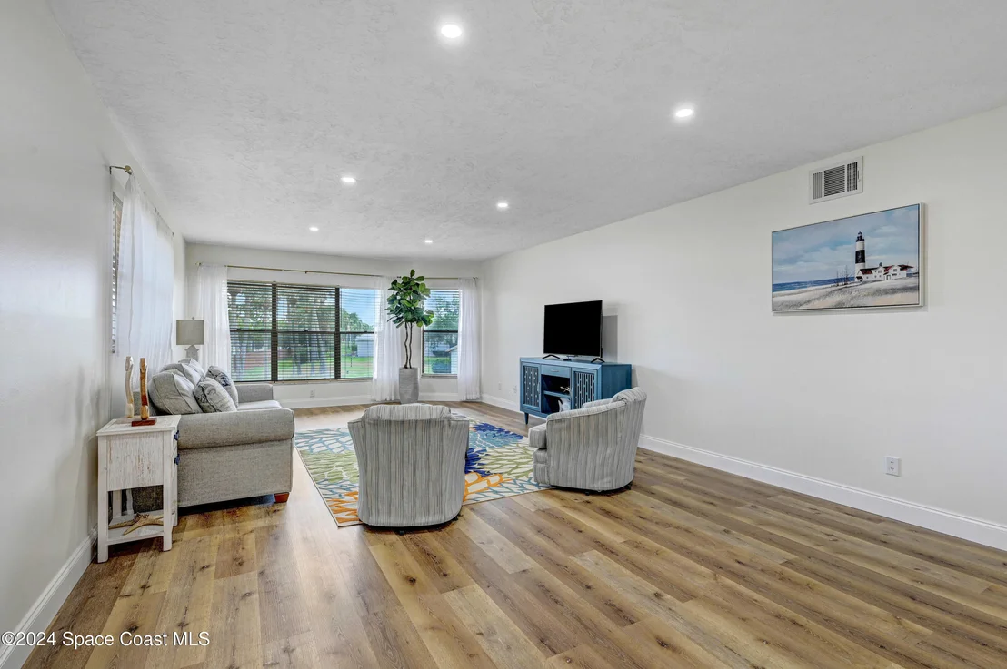 Photo of Unit 1021 at 315 Tangle Run Boulevard