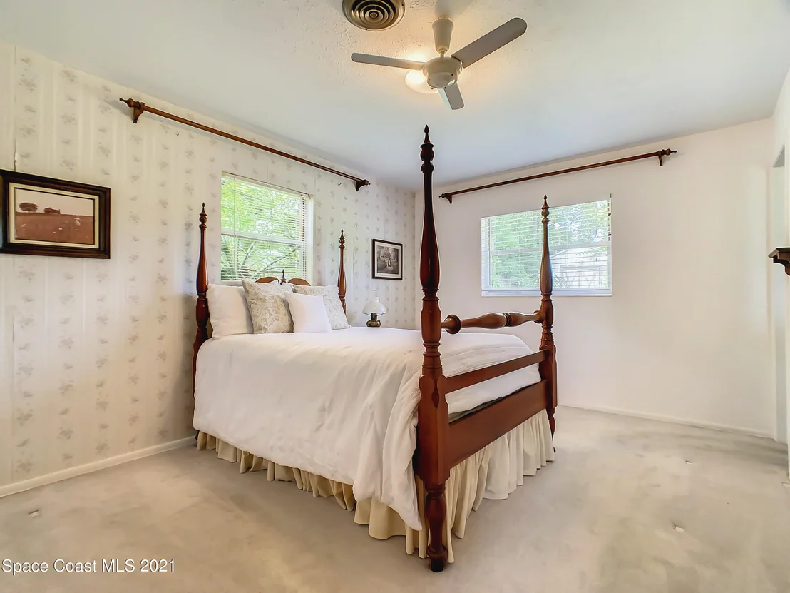 Photo of 940 Forest Road