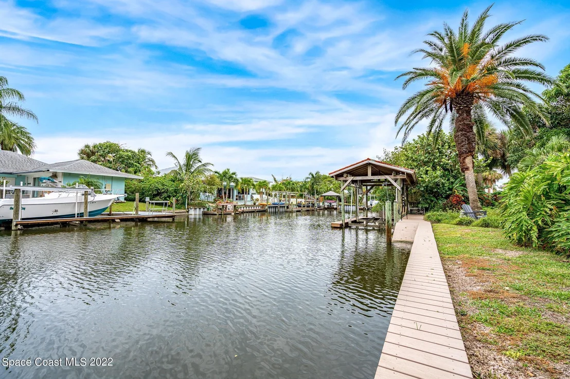Photo of 442 Riverview Lane