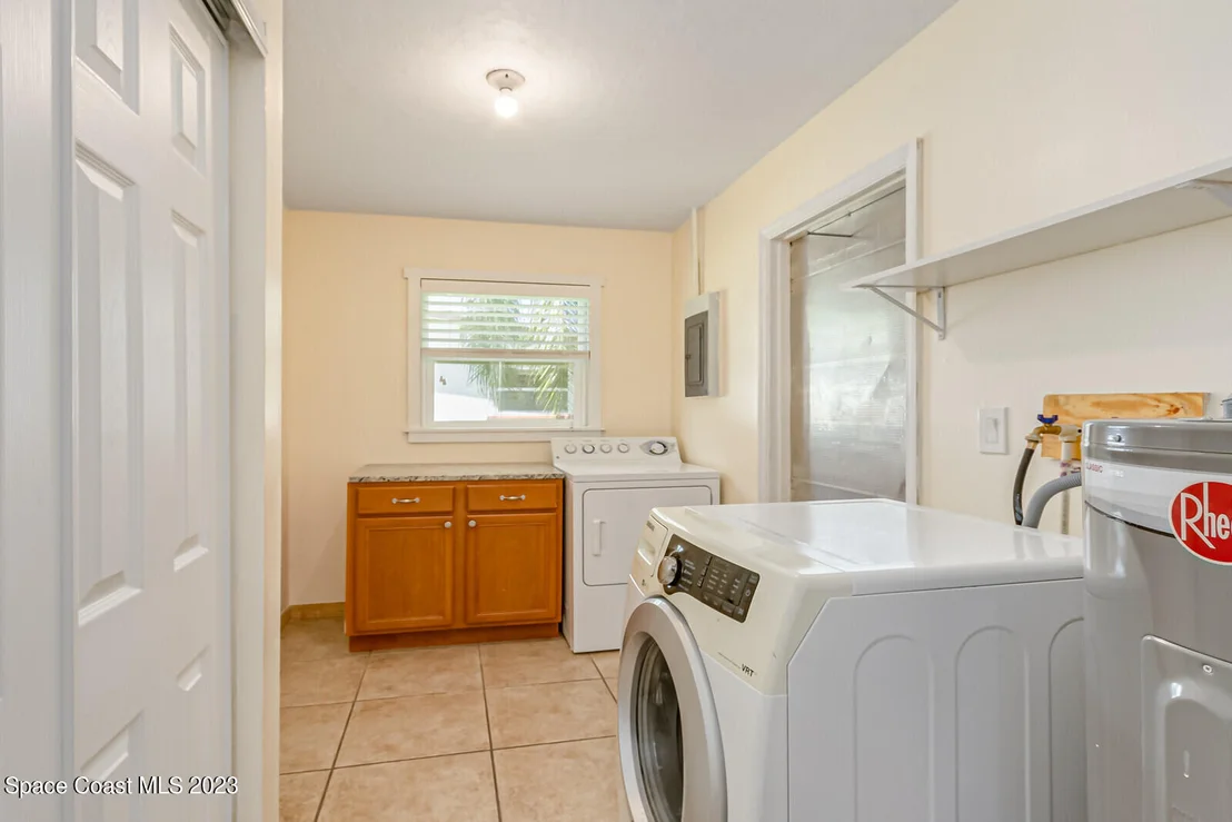 Photo of 581 Clarke Avenue
