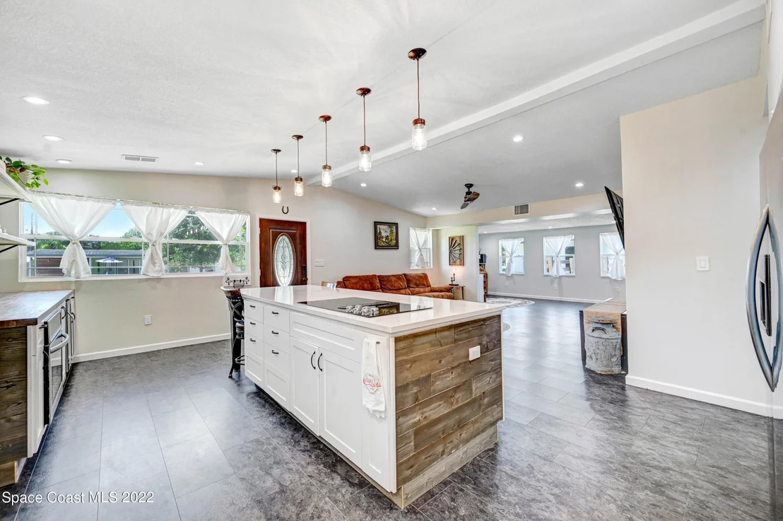 Photo of 1005 George Avenue