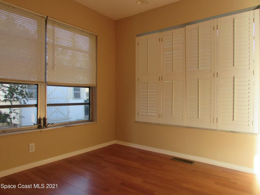 Photo of 1229 Wild Rose Drive NE